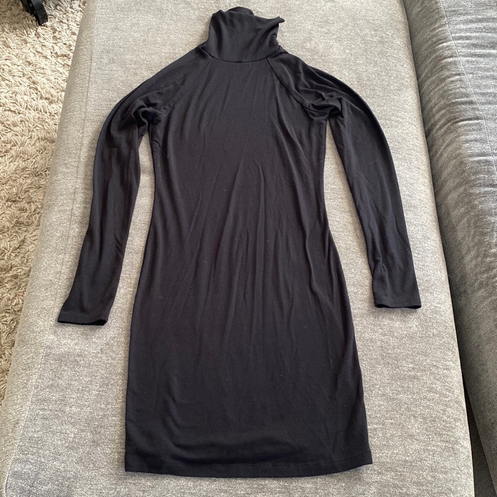 Forever 21 long sleeve turtleneck black dress